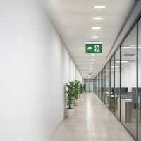 Lampa emergenta LED multimontaj