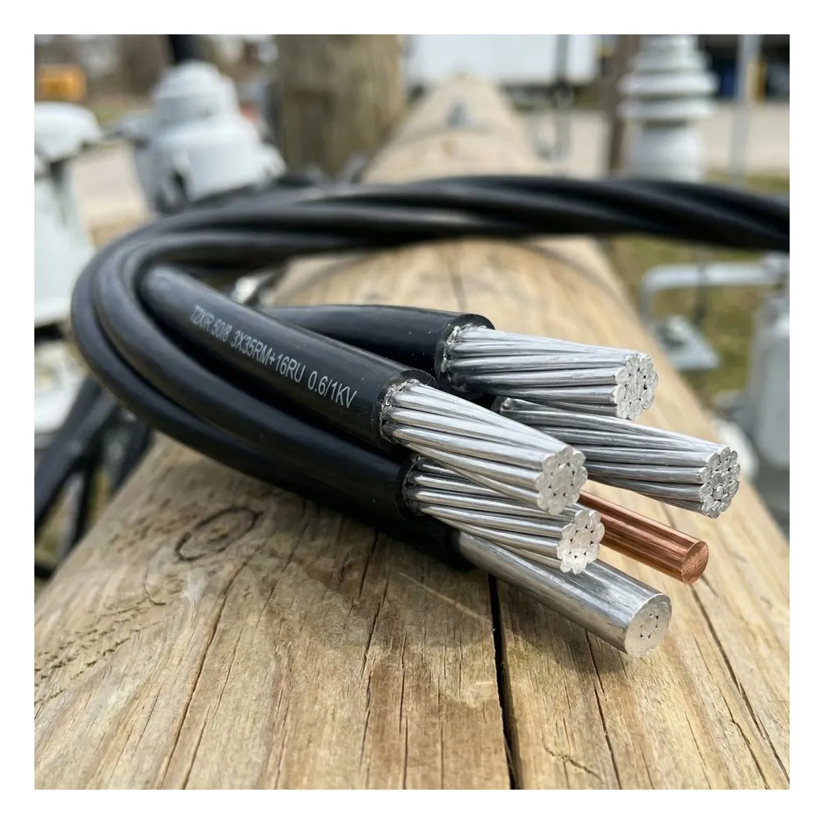 Conductor De Energie Torsadat Multifunctional T2xir 50 8 3x35rm+16ru
