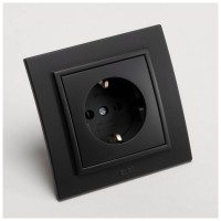 Priza Schuko 16A negru mat Zena - aparataj Elbi - vedere laterala